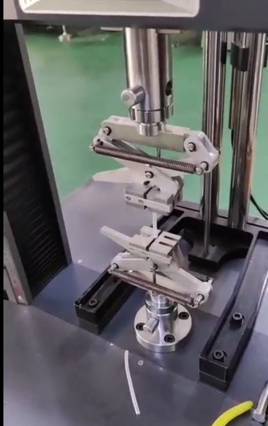 4mm硅膠醫(yī)療管拉伸試驗(yàn)機(jī)測試.png 4mm硅膠醫(yī)療管拉伸試驗(yàn)機(jī)測試.png